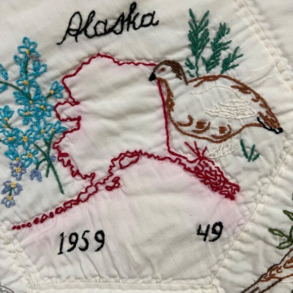 Rare 70s Hand Stitched Heirloom State Flowers Birds Statehood Patchwork Quilt - Picture 9 of 10